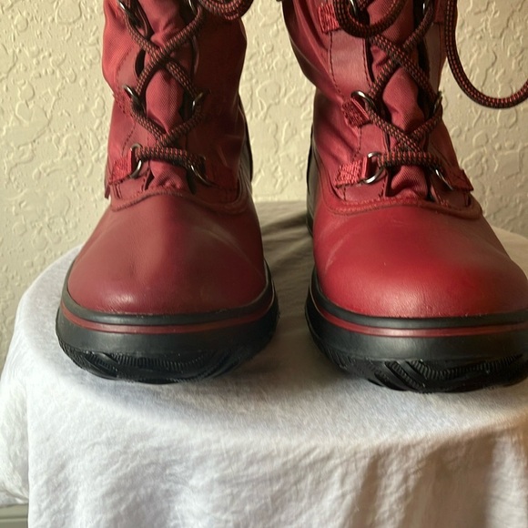 Coach: Sage (A9177) Red Winter Boots- 8 - Picture 6 of 16